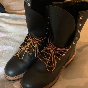 Red Wing men’s Loggermax lineman boots